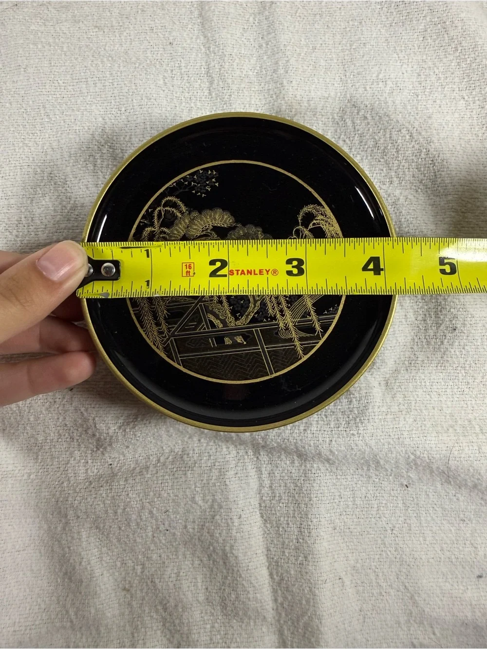 Vintage Japanese Black and Gold Decorative Lacquer 6 Coasters with Storage Box